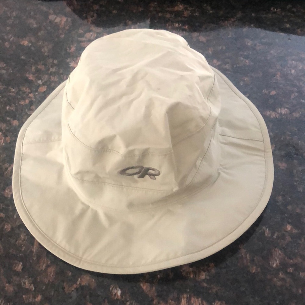 Tan hiking or outdoor hat
